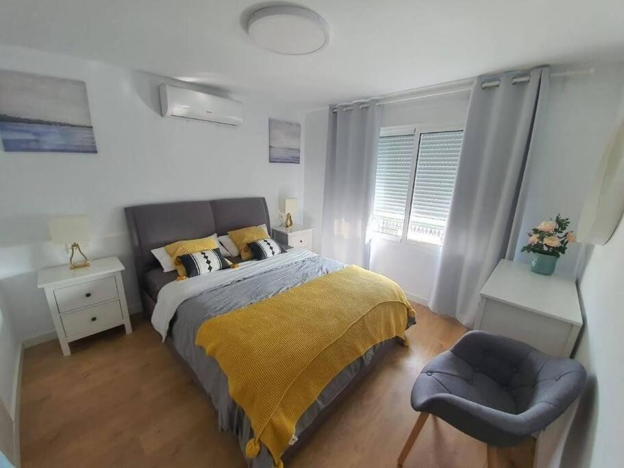 Beautiful Sea Views Cozy Apartment 350 M From Beach 贝纳尔马德纳 外观 照片