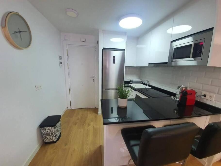 Beautiful Sea Views Cozy Apartment 350 M From Beach 贝纳尔马德纳 外观 照片