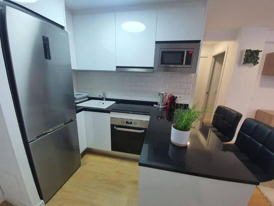 Beautiful Sea Views Cozy Apartment 350 M From Beach 贝纳尔马德纳 外观 照片